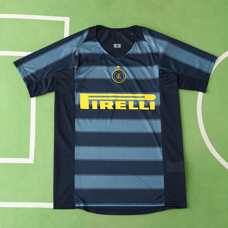 04/05 Inter Milan Second Retro Shirt